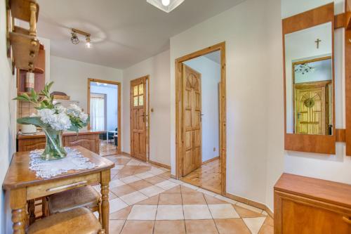 2 bedrooms, 4 beds