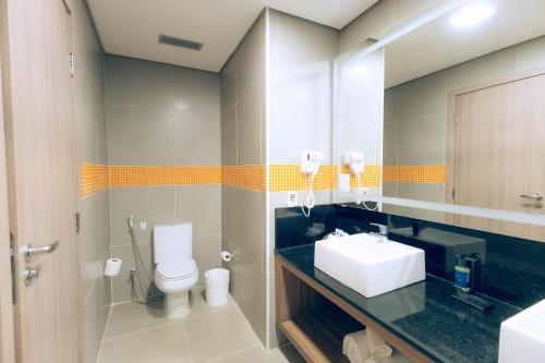 Deluxe Family Room image 8
