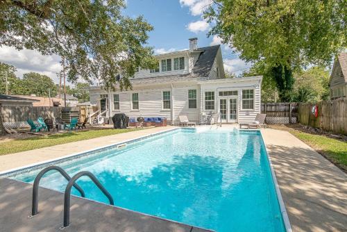 Columbus Haven - Private Pool & Fire Pit Nights Near Ft Moore & Riverwalk in Columbus, USA