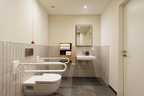 Apartment - Disability Access image 6