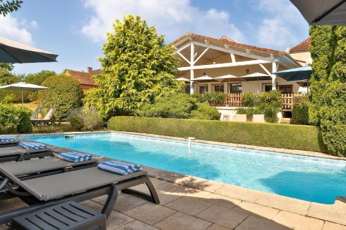 Logis Hôtel-Restaurant Les Voyageurs Hotel de charme Châlus