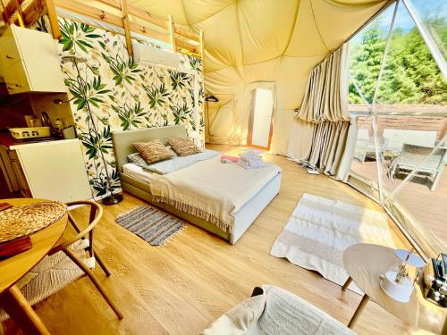 Glamping w sercu mazur z prywatną plażą (Glamping w sercu mazur z prywatna plaza) in Mrozy Wielkie