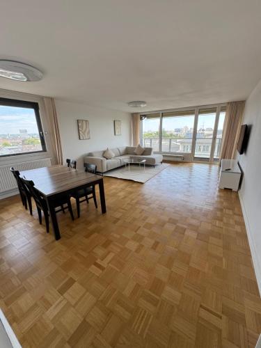 KaiserLoft Zentral Nähe Messe, Düsseldorf (photo 2)
