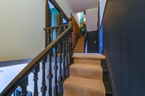Exterior view, The Rockfield by Serene Stays Stylish 6BR near Anfield with Bar Virgin Media and Fast WiFi in Everton