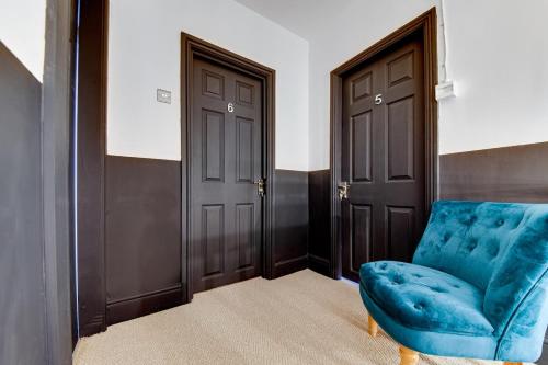 Facilities, The Rockfield by Serene Stays Stylish 6BR near Anfield with Bar Virgin Media and Fast WiFi in Everton