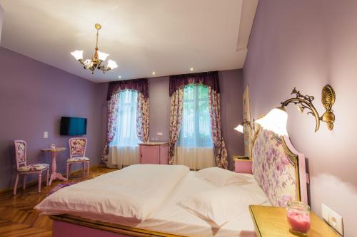 Pensiunea Casa Helis - image 2