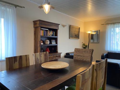 M9 Ferienwohnung mit Balkon am Waldrand im Ostseeland in Neubukow