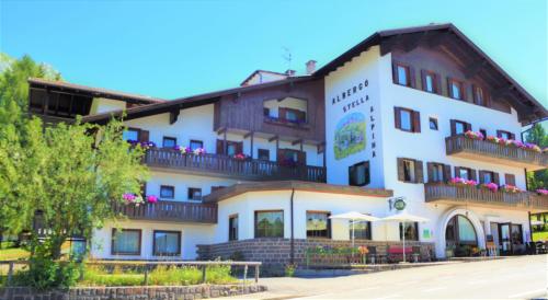 Exterior view of Hotel Stella Alpina