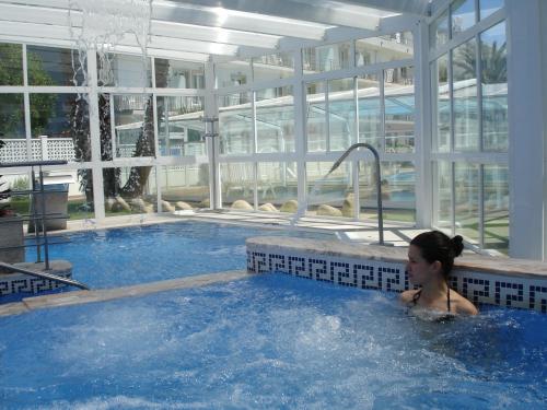 Hotel Nuevo Vichona - image 12