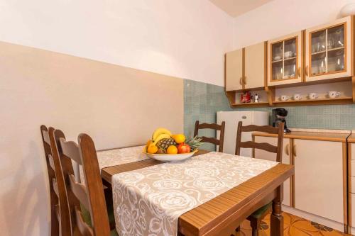 Apartment image 6