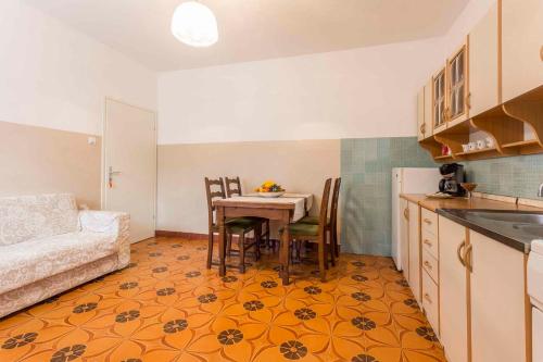 Apartment image 2