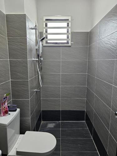 Bathroom, Green View Homestay in Gambang