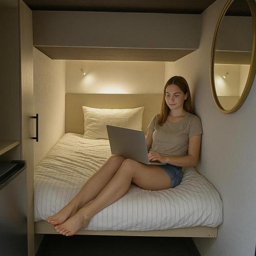 Luxury Private Capsule Room near Business Bay Downtown, Dubai