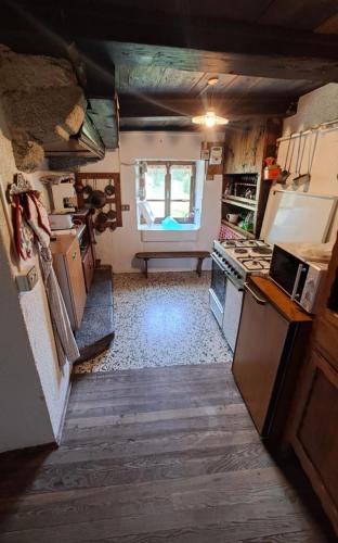 Honorinne's Haus - Maison Gran Praz - Caratteristica casa con Giardinetto in 伊西梅 