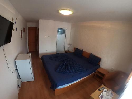 Double or Twin Room image 3