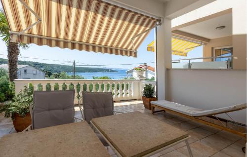 Nice Apartment In Kampor With Wifi