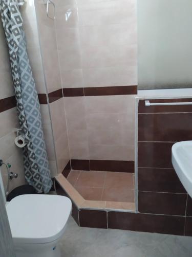 Charming centrally apartment, mountains views, sleeps 7 and baby, Тетуан (фото 8)