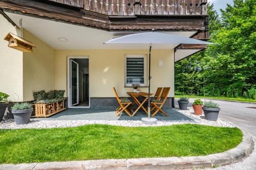 Iekārtas, Apartma med krošnjami (Apartma med krosnjami) in Bohiņsko Jezero