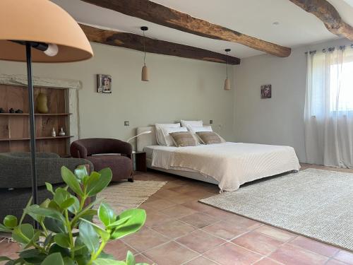 Maison Casamande & SPA - Luxe et sérénité dans un domaine d'amandiers (Maison Casamande & SPA - Luxe et serenite dans un domaine d'amandiers) in Bouquet