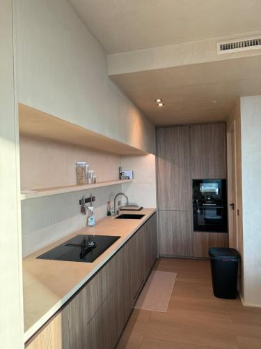 Designer City Apartment - Central Rotterdam - Walk Everywhere in Rijswijk