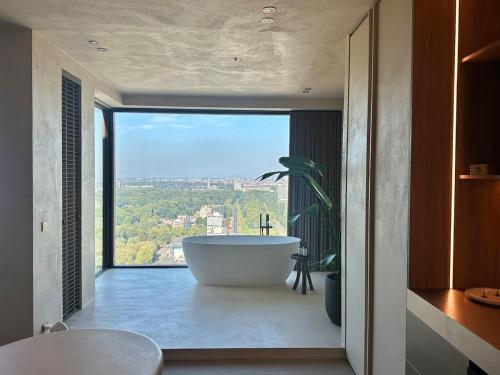 Designer City Apartment - Central Rotterdam - Walk Everywhere in Rijswijk