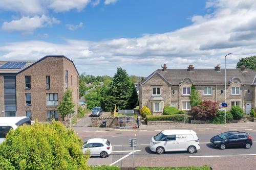Edinburgh Royal Infirmary Hospital Airport Free Moet And Parking Daily Breakfast - image 9