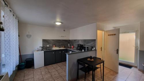 Lea Rdc Centre-ville Renove Concon Cosy Parking 36m2 - Charleville-Mézières