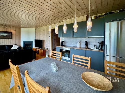 Ski-In Out apt Hafjell - Sauna and Stunning Views in Oyer