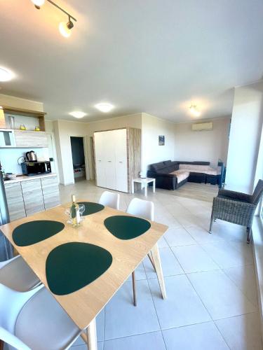 Byla Sea side Apartament in Byala