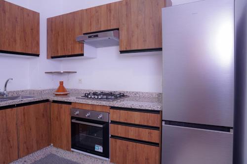 Chic & Stylish Luxe Apartment in El Khyam 2