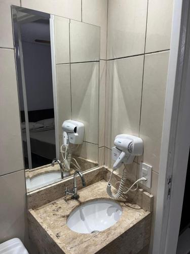Hotel Tropicália próximo a 25 de março , Brás e Bom Retiro "Com estacionamento conveniado ao lado do hotel" – Sao Paulo, MA