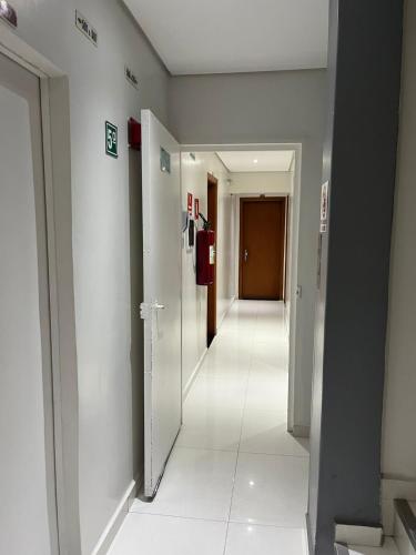 Hotel Tropicália próximo a 25 de março , Brás e Bom Retiro "Com estacionamento conveniado ao lado do hotel" – Sao Paulo, MA