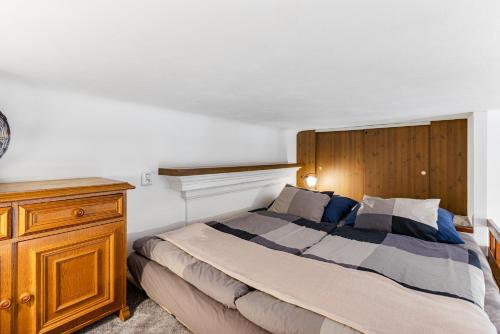 Charming Loft Studio Near Metro & Old Town, Прага (фото 8)