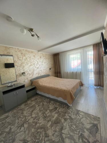 1 queen bed