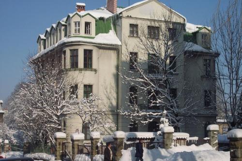 Vista exterior, Dom Turysty PTTK w Bielsku - Bialej in Bielsko-Biala