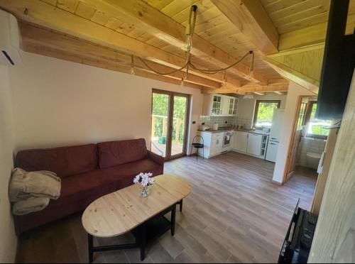 2 bedrooms, 4 beds