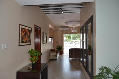 Urdesa Suites Hotel - image 3
