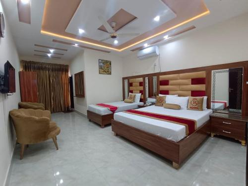 Hotel new royal palace – Lahore, WI