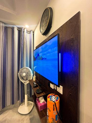 Apartment in Bahria Town Lahore, 1BHK with 2 ACs, 2 LEDs, Wifi, and Board Games, Лахор (фото 3)