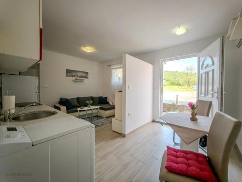 LUNA Quiet Retreat, Close to Koper, AirCon, Parking