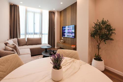Superior Apartment with City View image 5