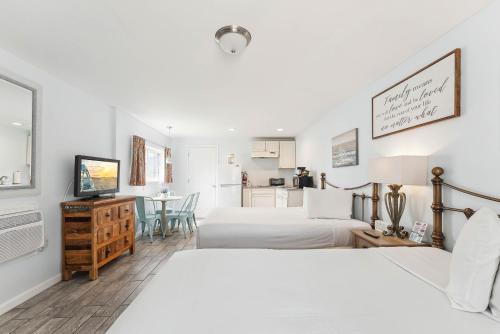 Daytona Inn and Suites - image 4