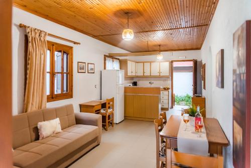 Two-Bedroom Holiday Home with Sea View image 10
