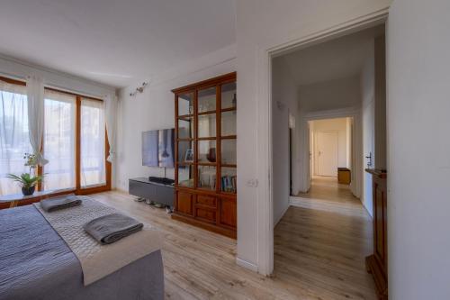 Show Me Florence 2 bedroom appartment Duomo & Airport TRAM, Florence