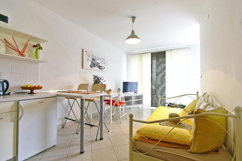 Apartments with parking space Novi Vinodolski - 24716 - image 3