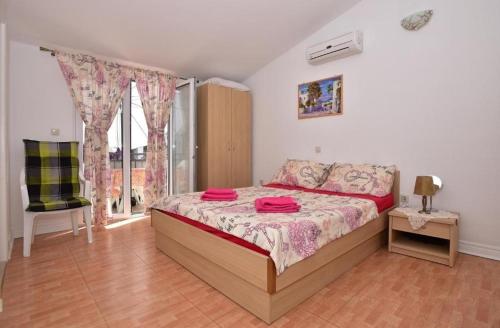 Studio with Balcony image 6