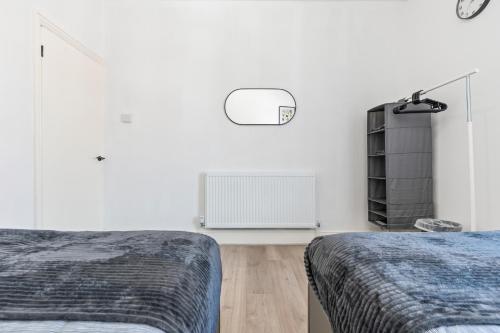 Free Parking ,Modern 4 bedrooms 10min from Birmingham city centre ideal for contractors ,Groups and Families, Birmingham (fotografie 9)