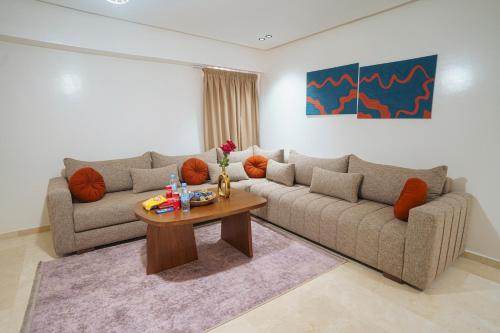 Central and Chic Apartment in the Heart of Casablanca Near To Station Tramway Abdelmoumen, Casablanca (fotografie 7)