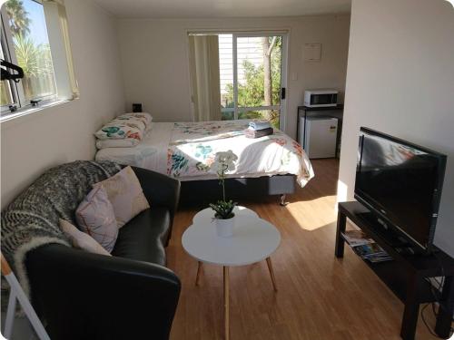 a private and sunny unit in the middle of north shore, Auckland (Foto 5)