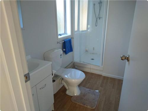 a private and sunny unit in the middle of north shore, Auckland (Foto 6)